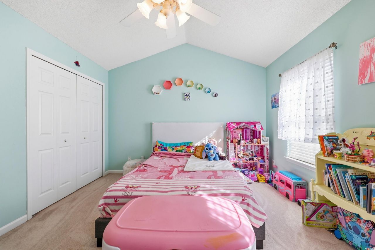 548 Uniola Dr. Photo 20