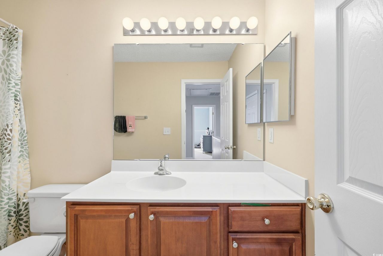 548 Uniola Dr. Photo 27