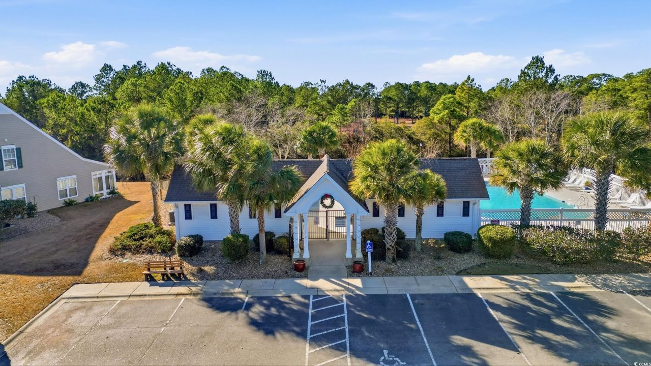 548 Uniola Dr. Photo 35