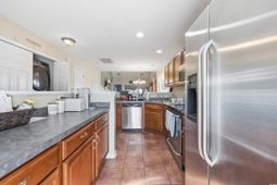 548 Uniola Dr. photo 4