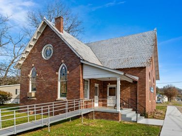 729 Mason Street, Milton, WV 25541