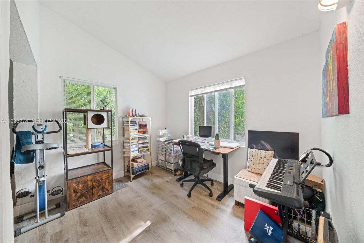 272 NW 42nd St, Miami, FL 33127 Photo