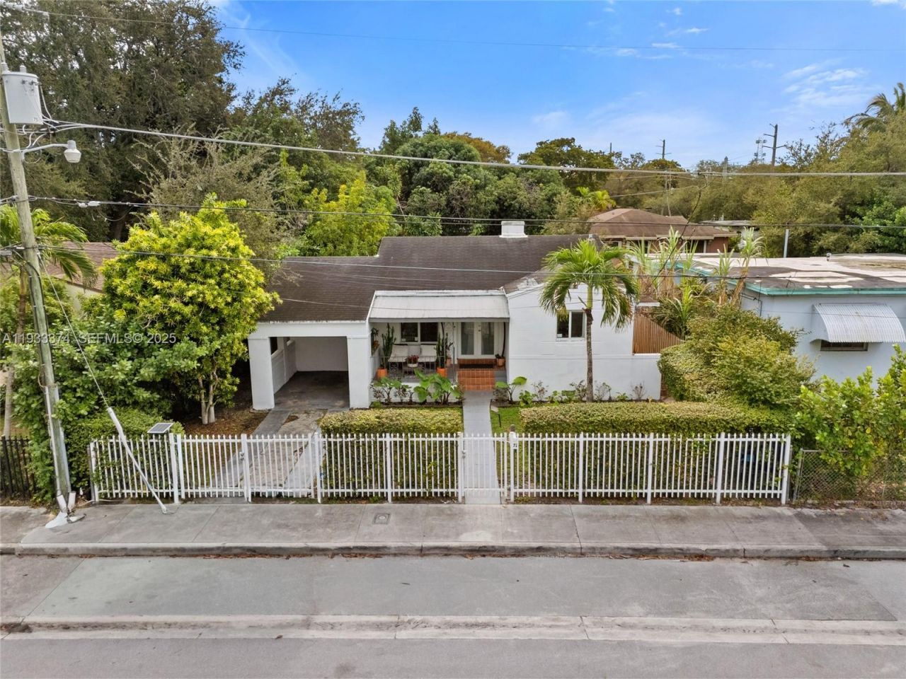 272 NW 42nd St, Miami, FL 33127 Photo