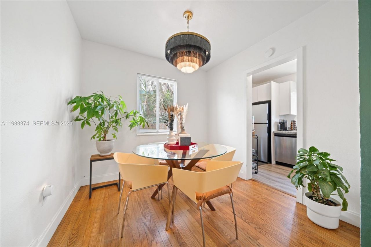 272 NW 42nd St, Miami, FL 33127 Photo