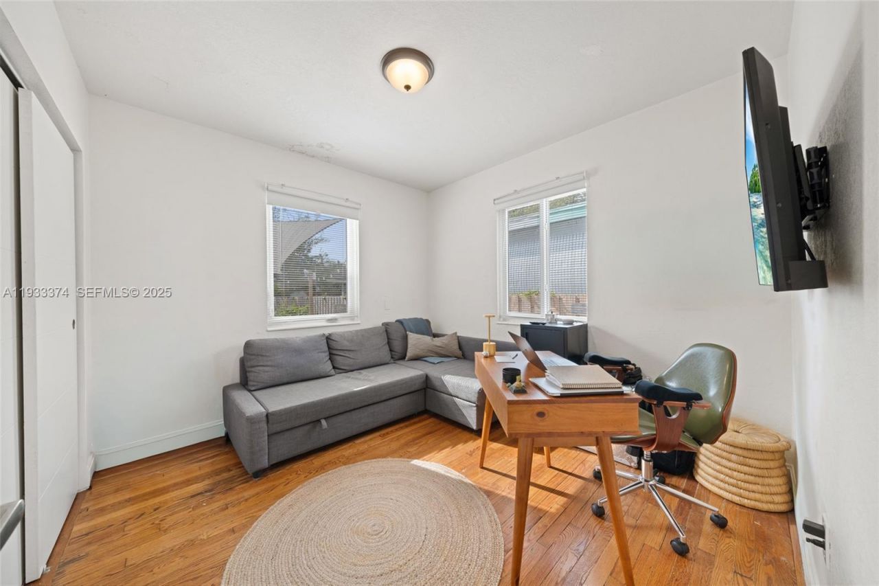 272 NW 42nd St, Miami, FL 33127 Photo