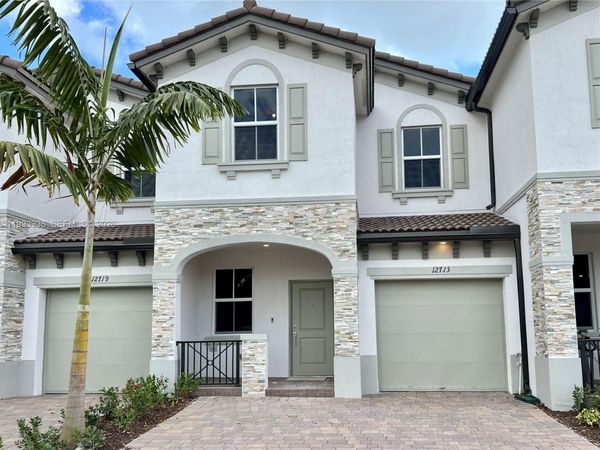 12713 NW 24th Ave, Miami, FL 33167