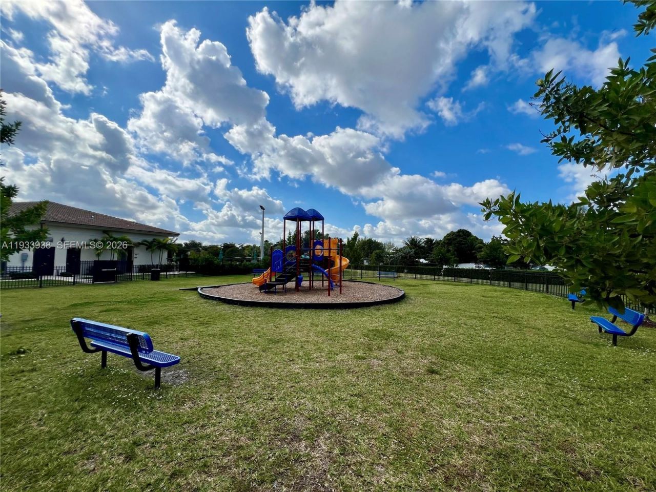 12713 NW 24th Ave, Miami, FL 33167 Photo