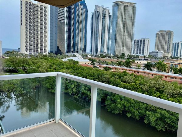 230 174th St, Unit 819, Sunny Isles Beach, FL 33160