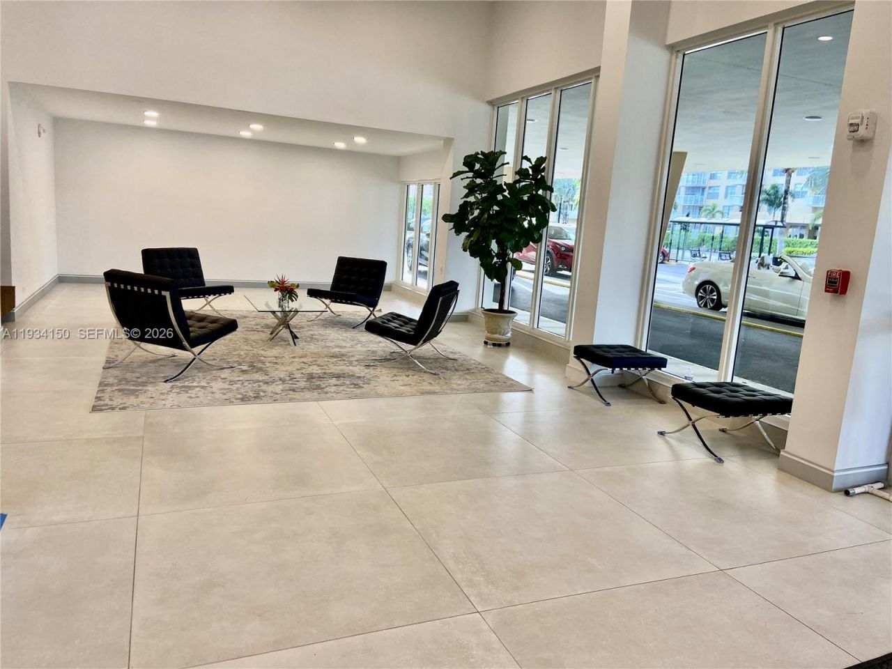 230 174th St, Unit 819, Sunny Isles Beach, FL 33160 Photo