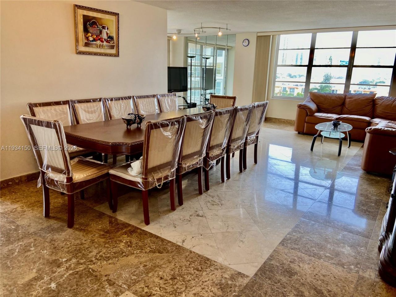 230 174th St, Unit 819, Sunny Isles Beach, FL 33160 Photo