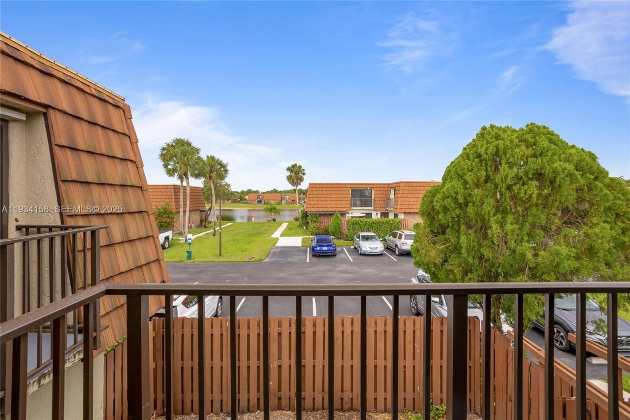 1170 SW 118th Ter, Davie, FL 33325 Photo