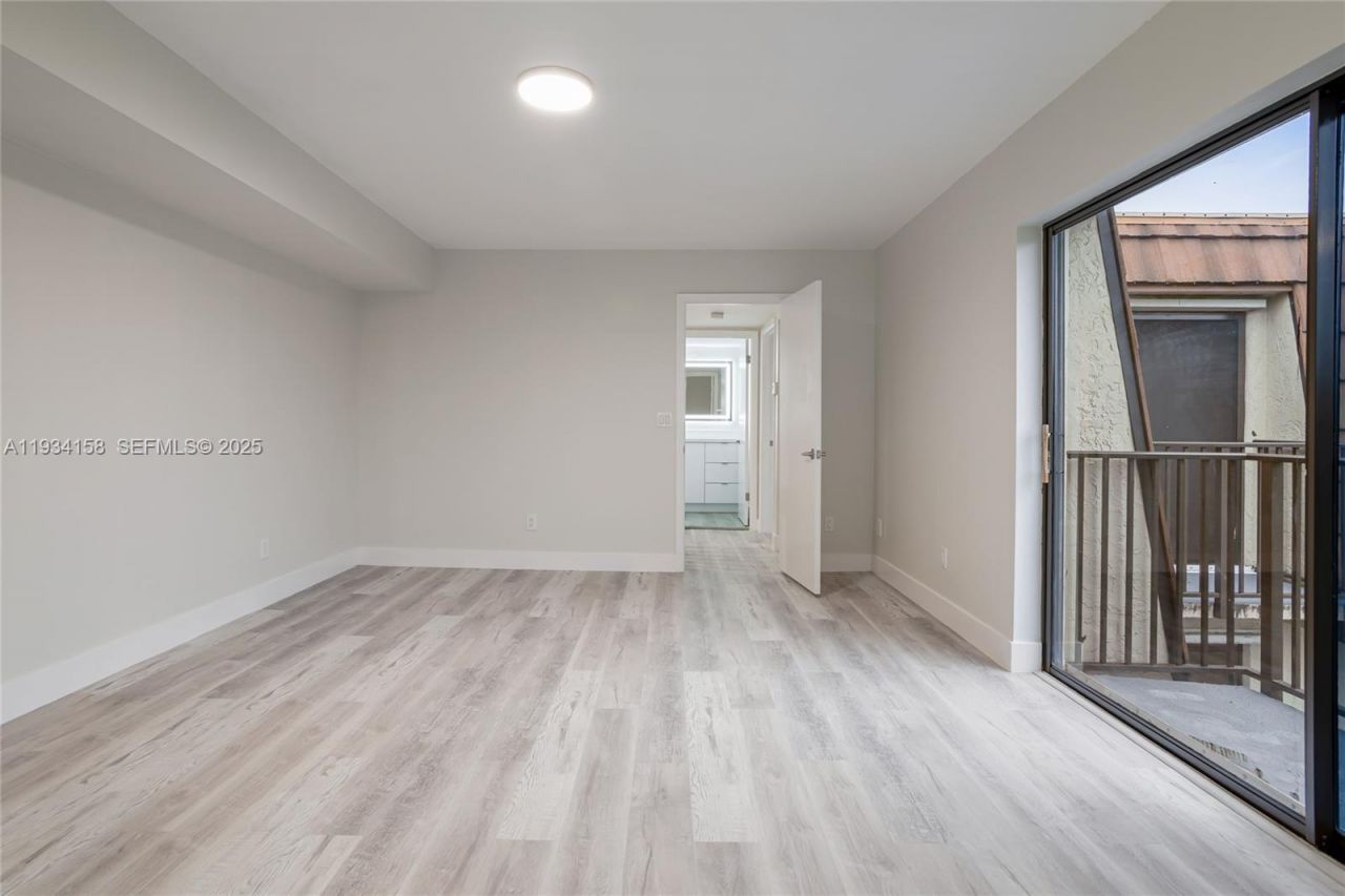 1170 SW 118th Ter, Davie, FL 33325 Photo