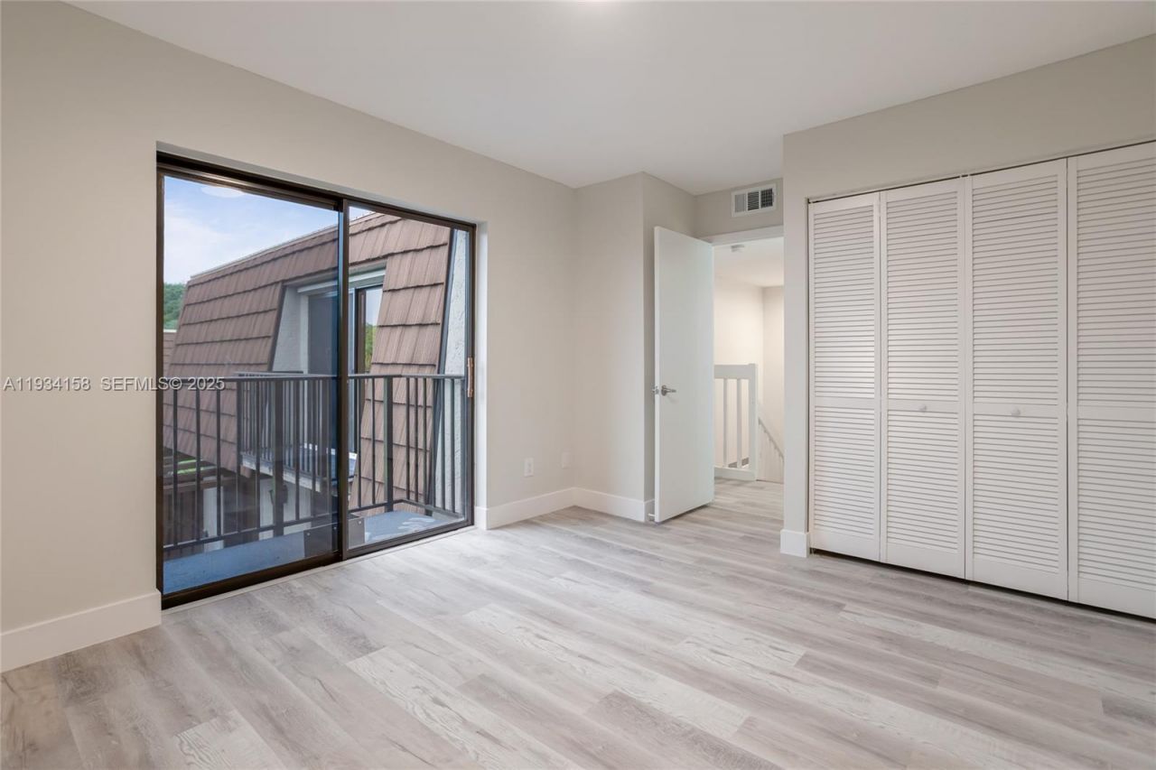 1170 SW 118th Ter, Davie, FL 33325 Photo