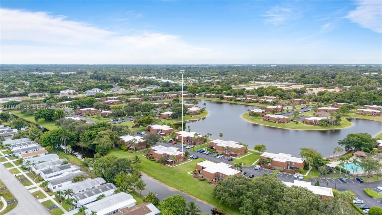 1170 SW 118th Ter, Davie, FL 33325 Photo