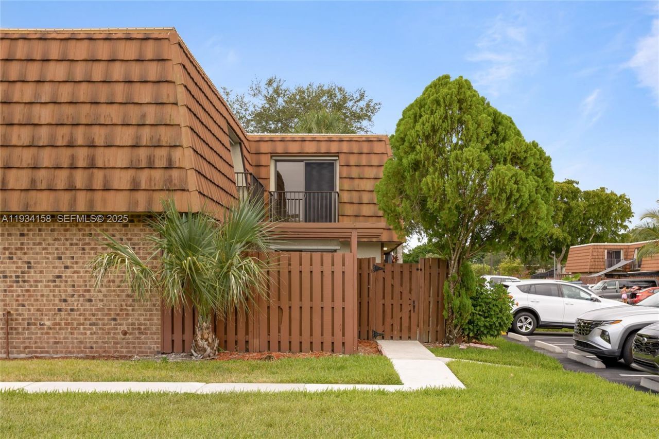 1170 SW 118th Ter, Davie, FL 33325 Photo