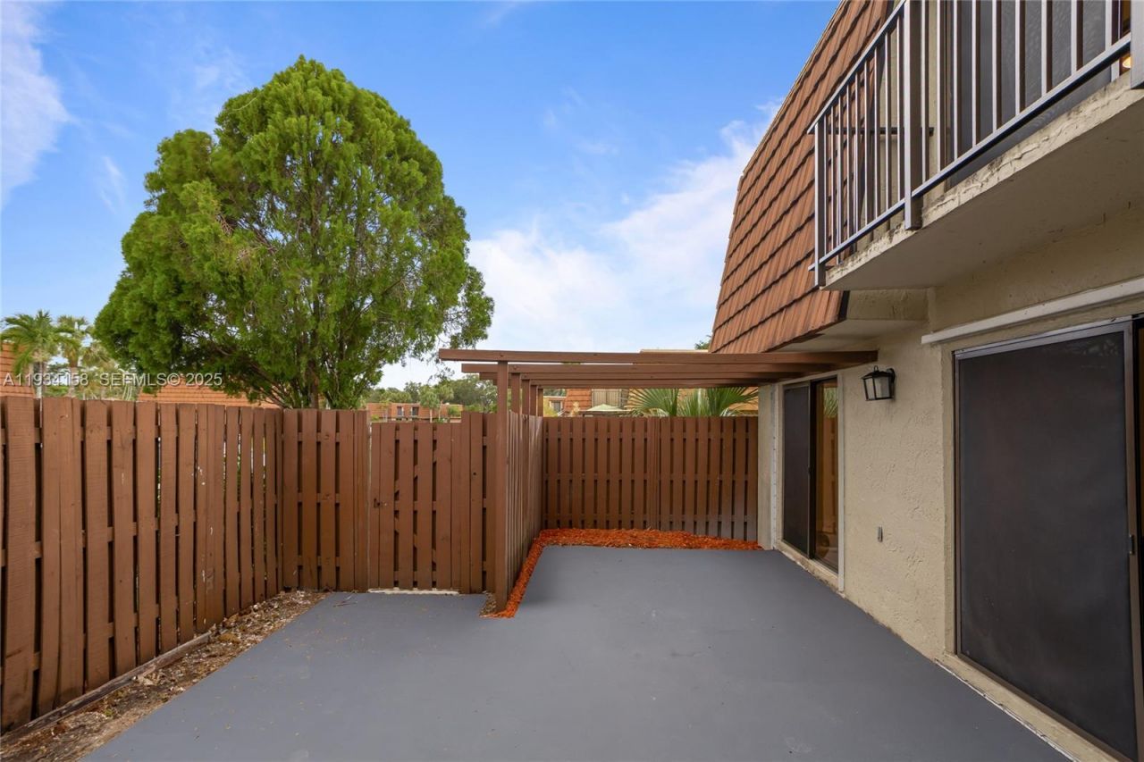 1170 SW 118th Ter, Davie, FL 33325 Photo