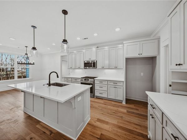 26 Smart Lane, Bella Vista, AR 72715