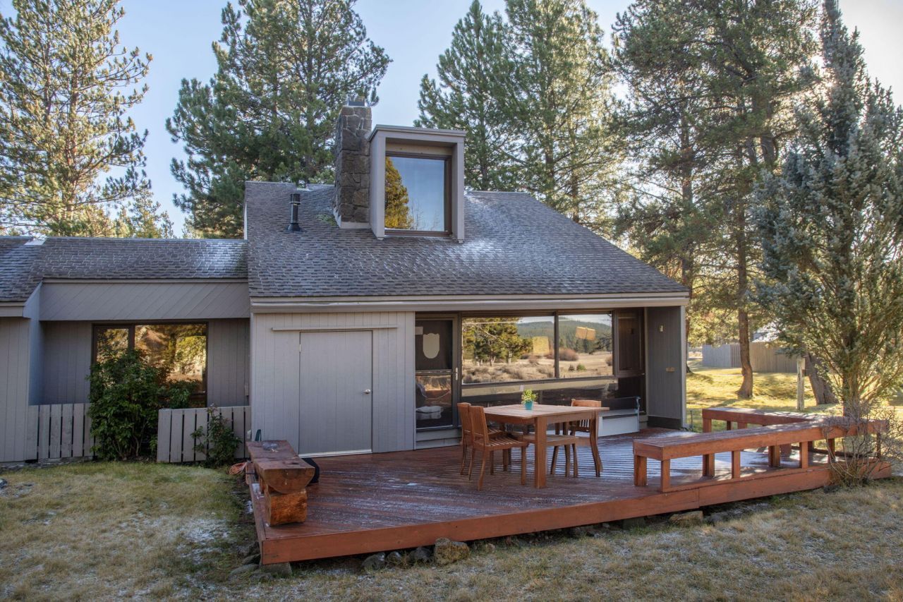 57283 Meadow House Loop, Unit 85, Sunriver, OR 97707 Main Photo