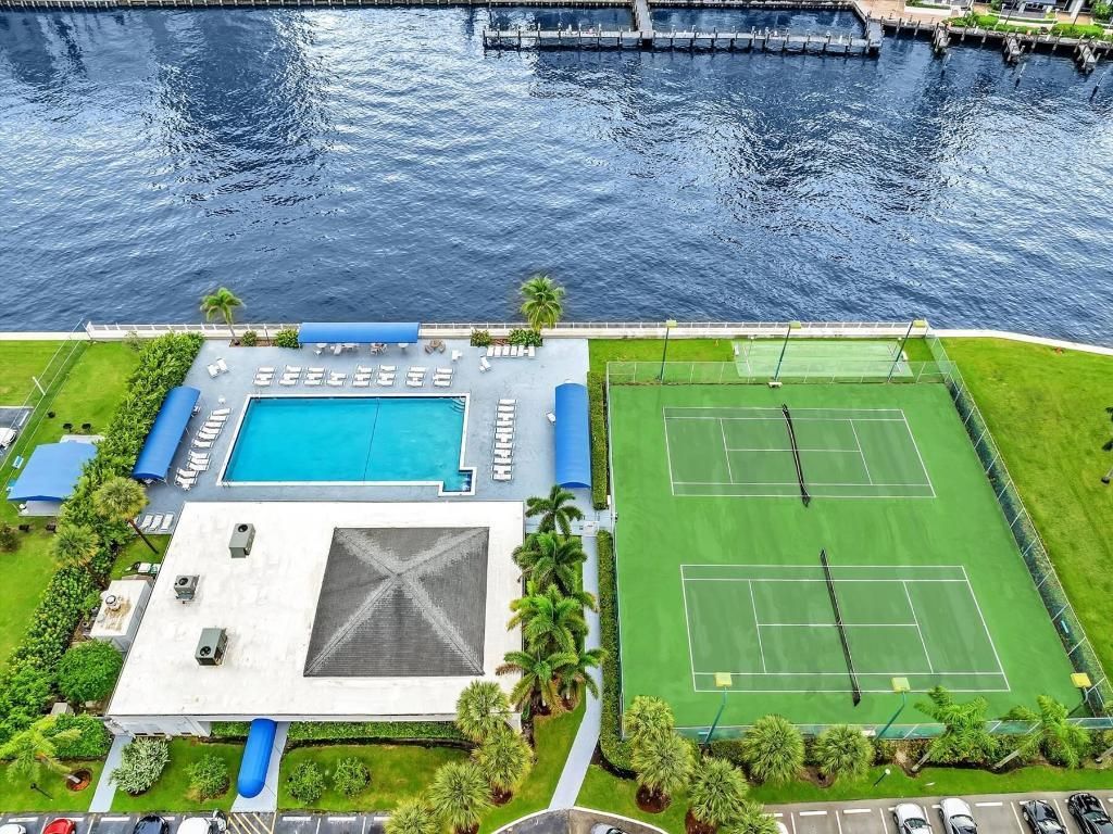 600 Parkview Drive, Unit 719, Hallandale Beach, FL 33009 Photo