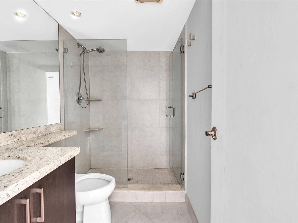 600 Parkview Drive, Unit 719, Hallandale Beach, FL 33009 Photo