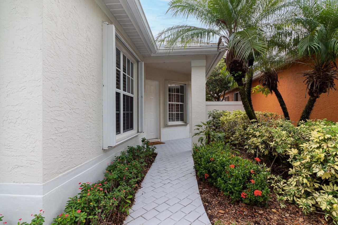 2432 SW Brookwood Lane, Palm City, FL 34990 Photo