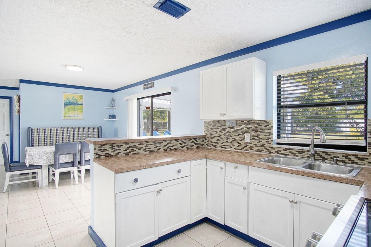 2902 Essex Drive, Fort Pierce, FL 34946 Photo