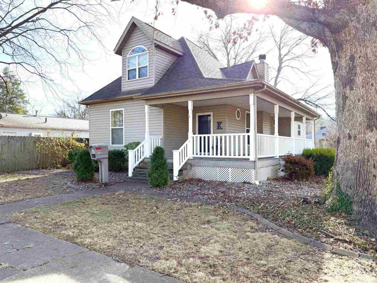 821 E 6th Street, Centralia, IL 62801 Main Photo