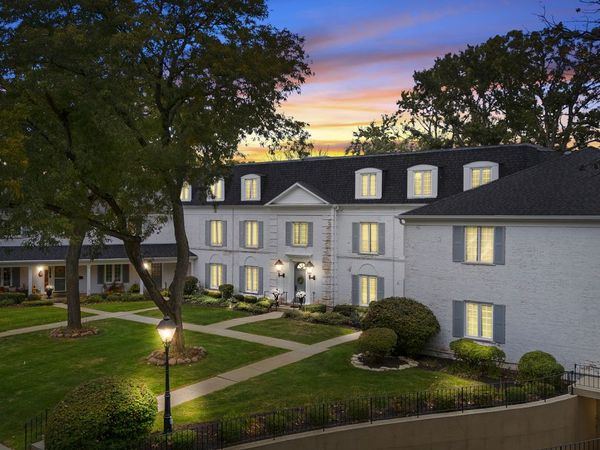 7324 Heritage Court, Unit 2D, Frankfort, IL 60423