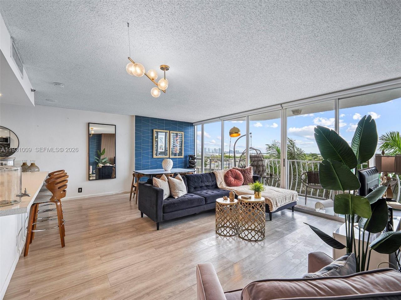 7601 E Treasure Dr, Unit 711, North Bay Village, FL 33141 Photo