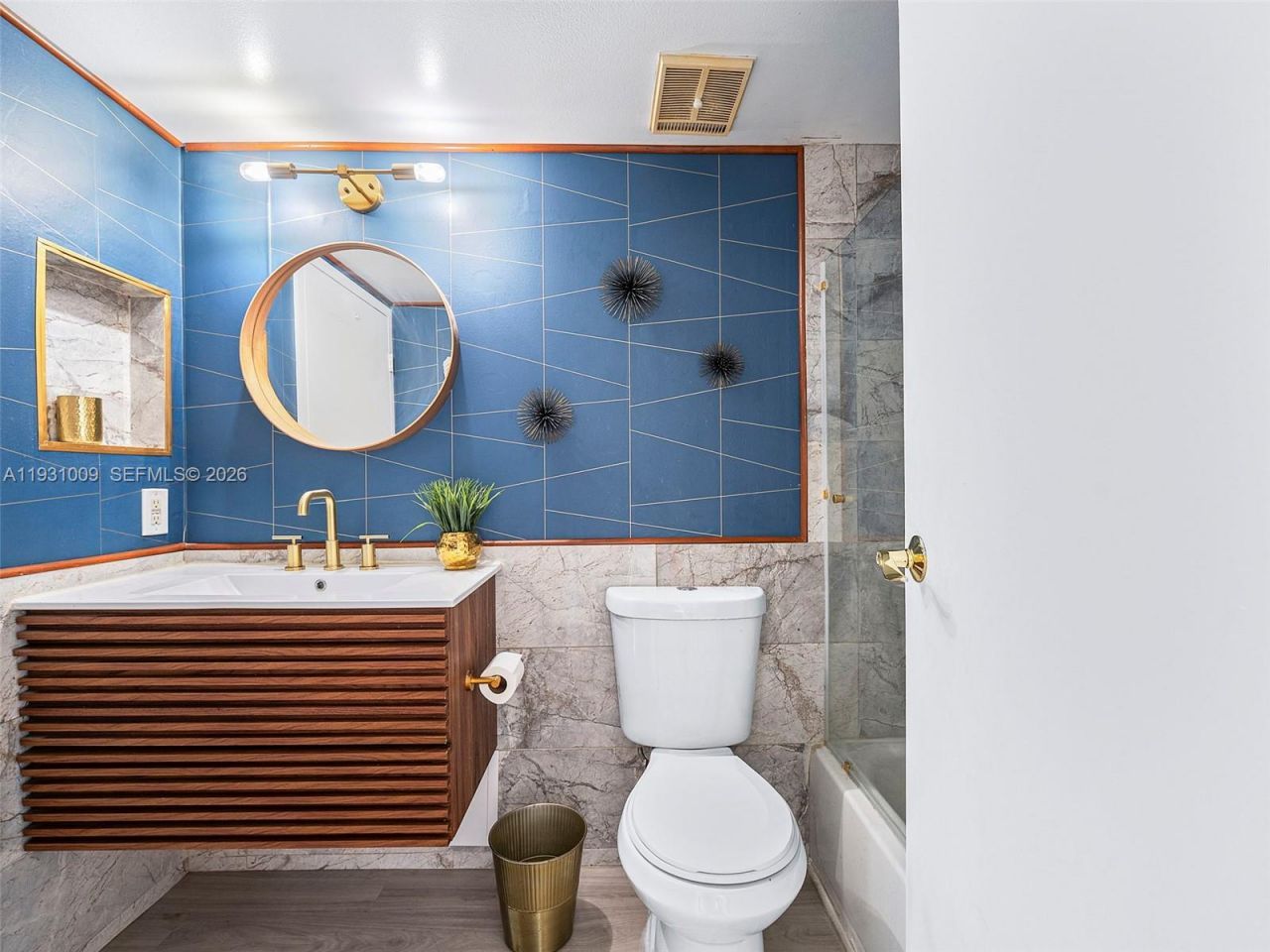 7601 E Treasure Dr, Unit 711, North Bay Village, FL 33141 Photo