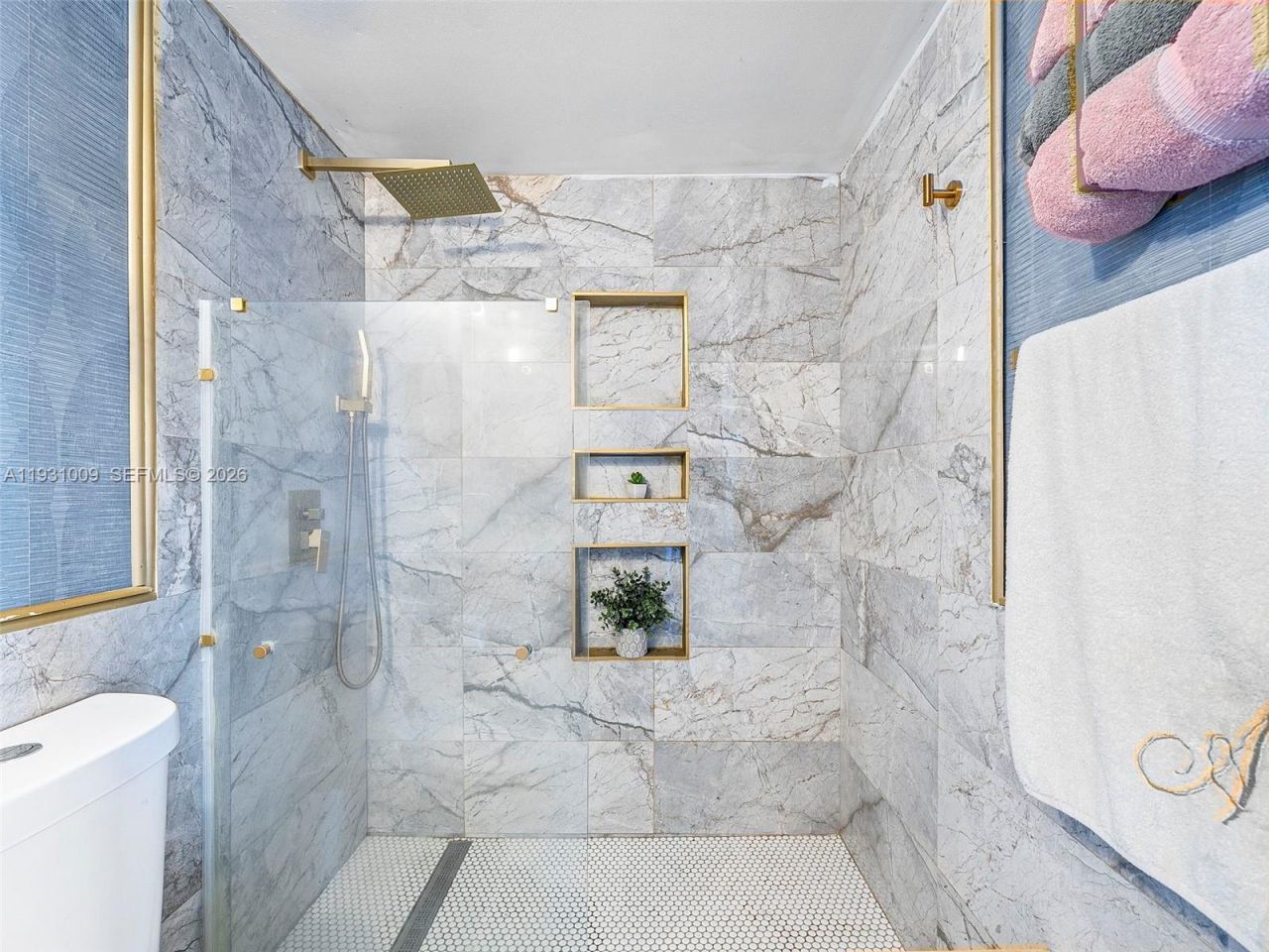 7601 E Treasure Dr, Unit 711, North Bay Village, FL 33141 Photo