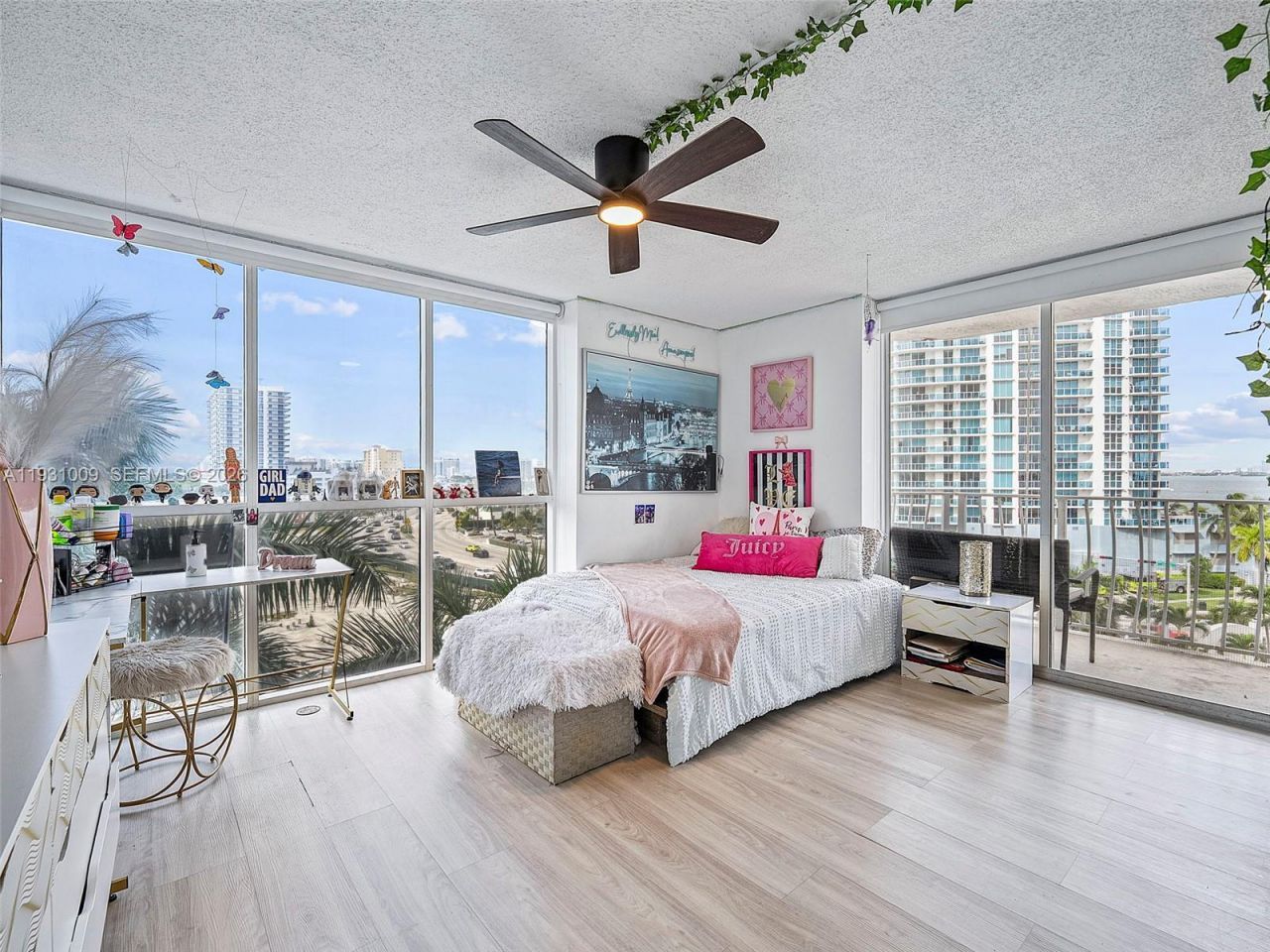 7601 E Treasure Dr, Unit 711, North Bay Village, FL 33141 Photo