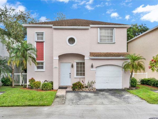 11910 NW 12th St, Pembroke Pines, FL 33026
