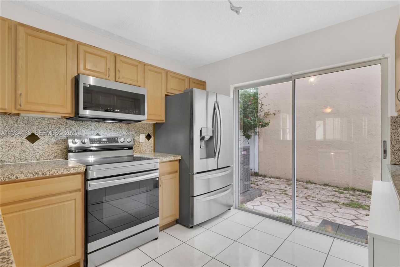 11910 NW 12th St, Pembroke Pines, FL 33026 Photo