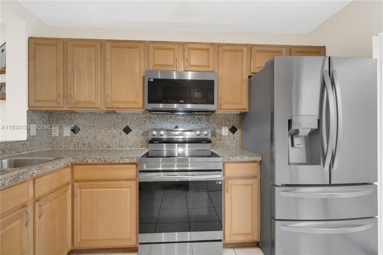 11910 NW 12th St, Pembroke Pines, FL 33026 Photo