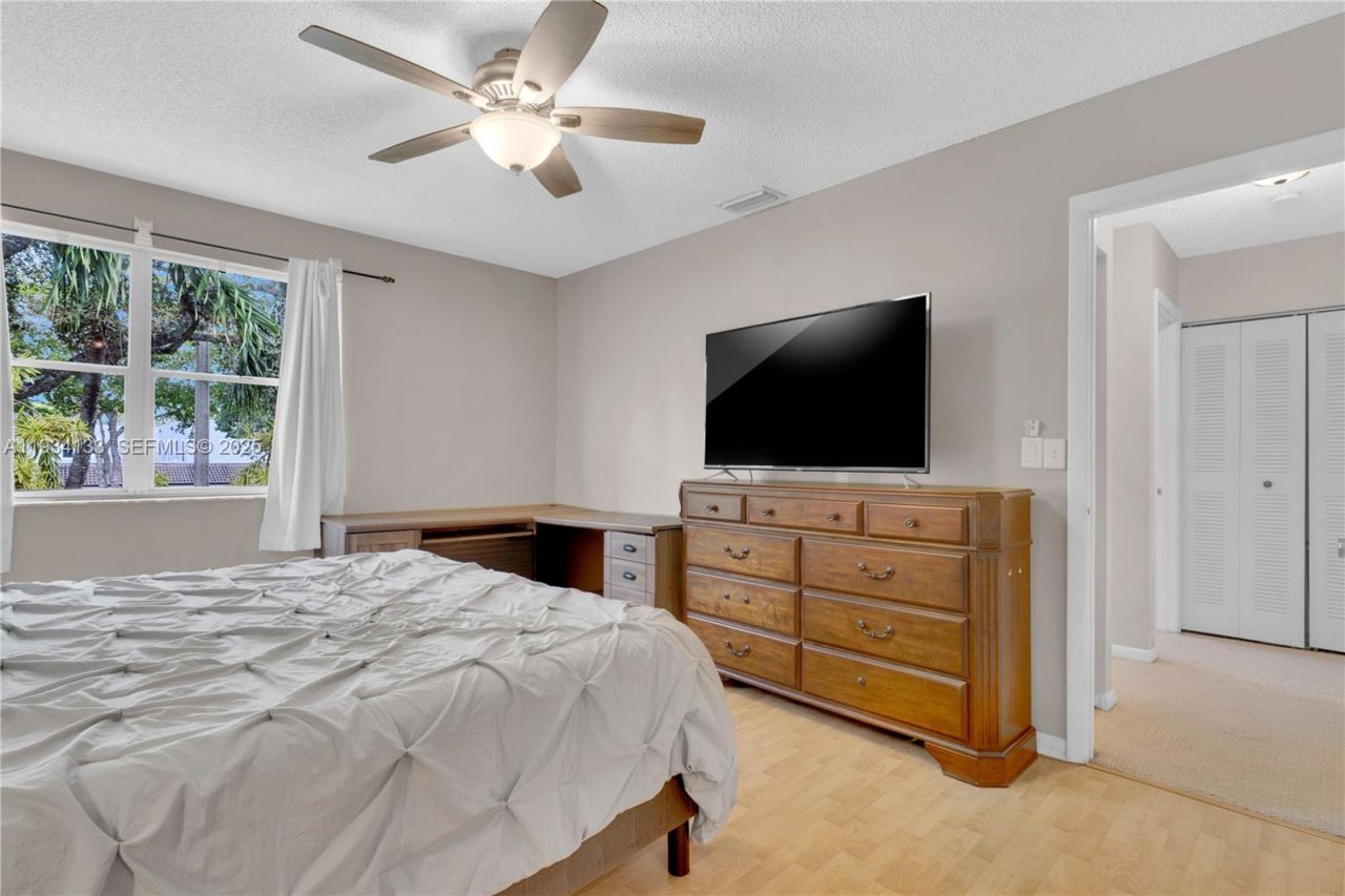 11910 NW 12th St, Pembroke Pines, FL 33026 Photo