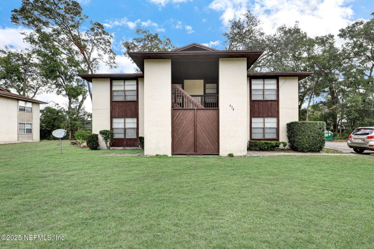 475 Crabapple Court, Unit C, Orange Park, FL 32073 Main Photo