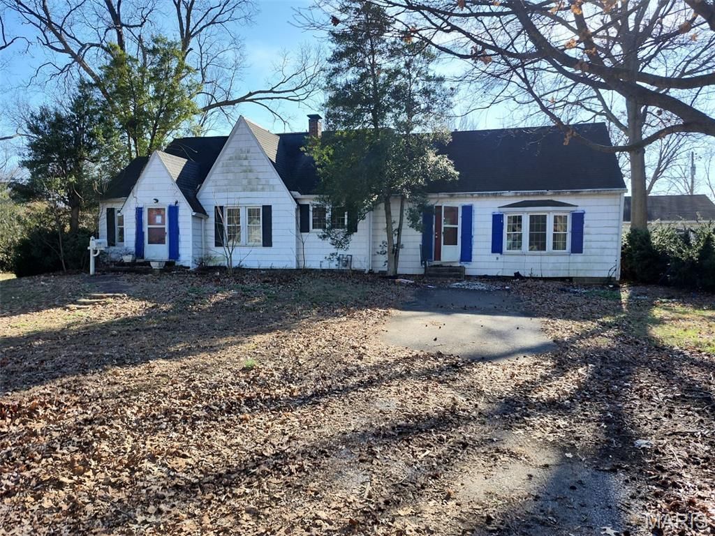 2237 Roblee, Murphysboro, IL 62966 Main Photo