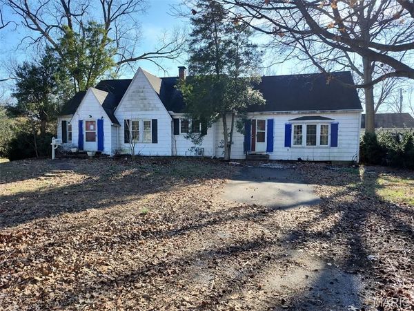 2237 Roblee, Murphysboro, IL 62966