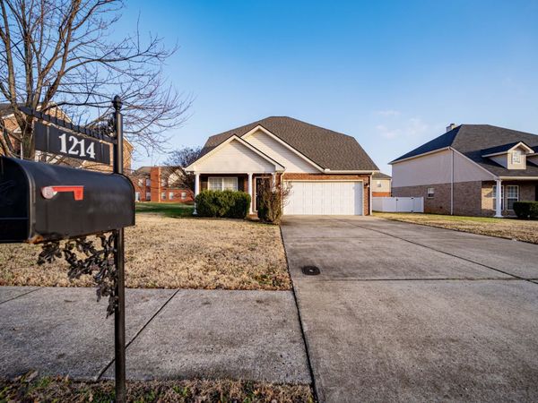 1214 Timber Creek Dr, Murfreesboro, TN 37128