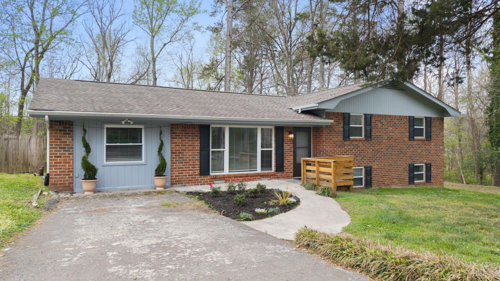 448 Apache Trail Nw, Cleveland, TN 37312 Main Photo
