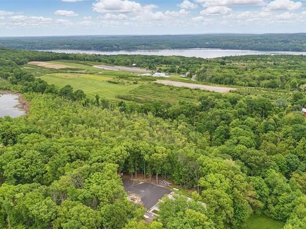 715 Broadway, Esopus, NY 12429