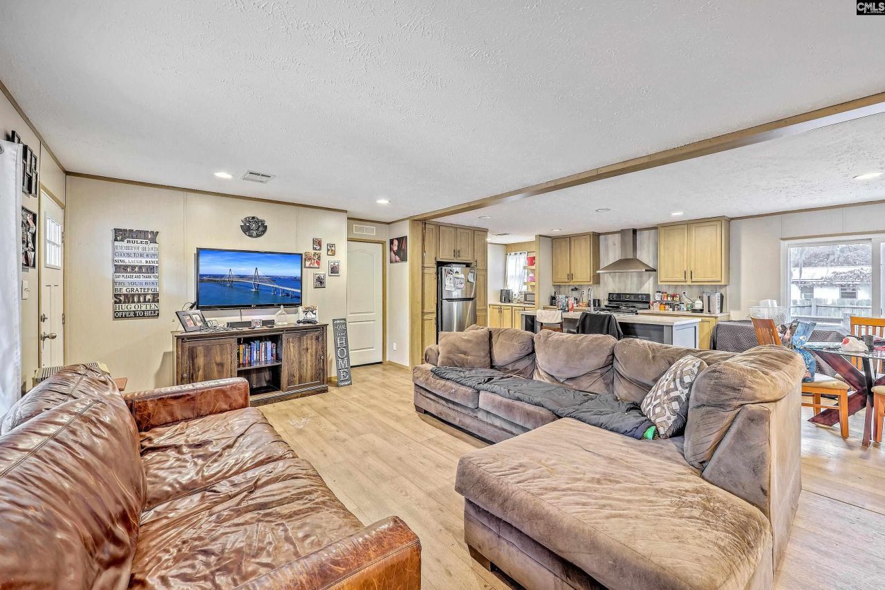 12785 Old Number Six Highway Photo 18