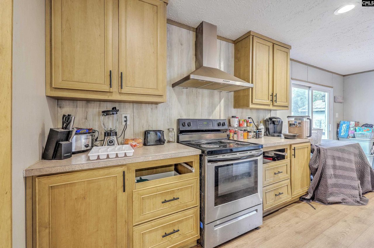 12785 Old Number Six Highway Photo 23