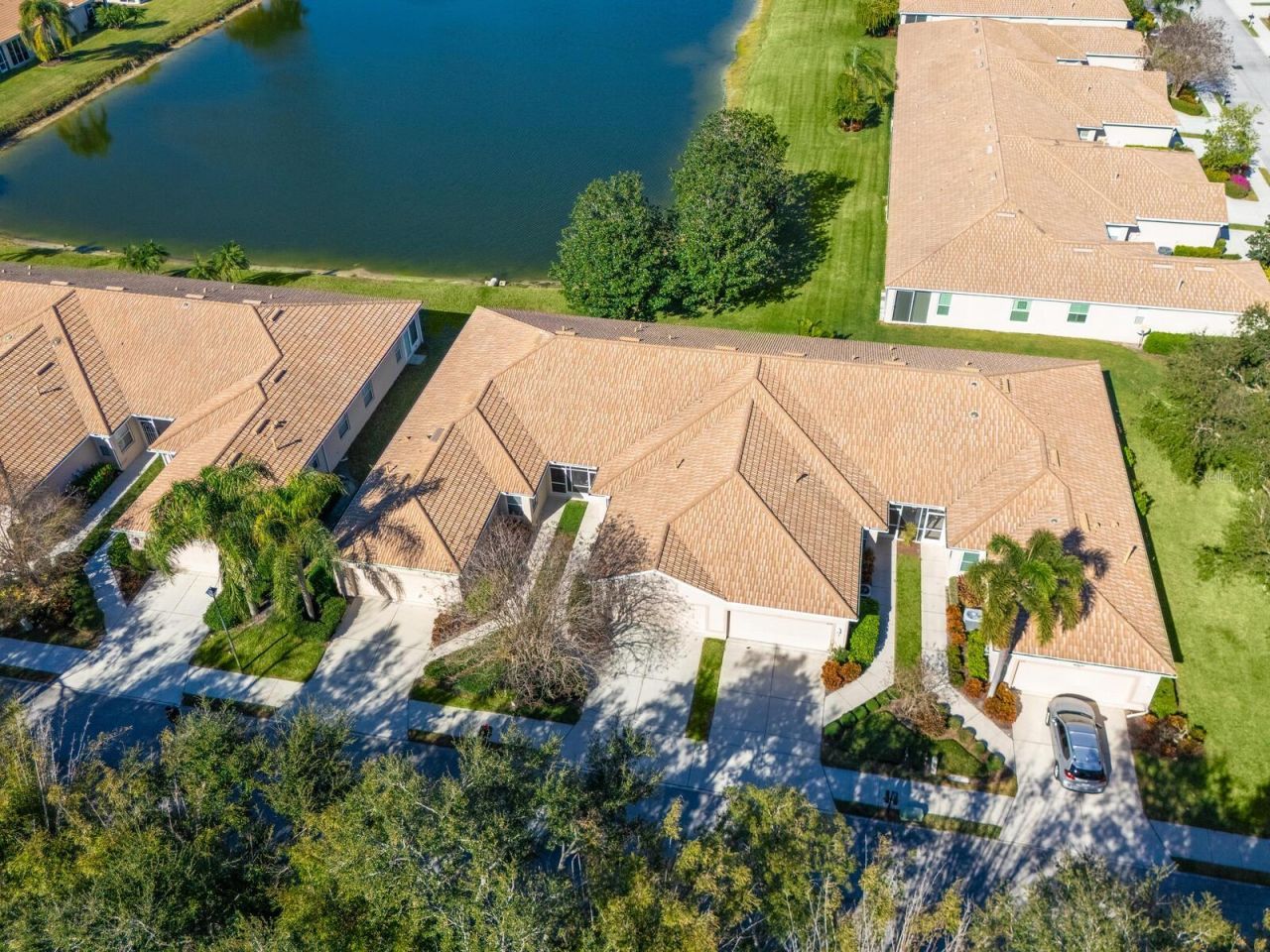 4127 Cascade Falls Drive, Sarasota, FL 34243 Photo