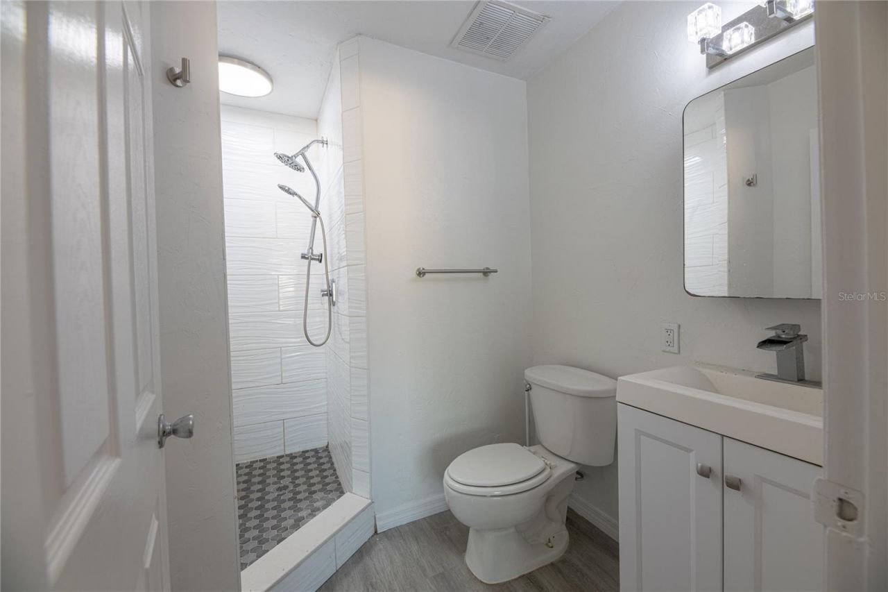 244 Amherst Avenue, Unit 16, Sarasota, FL 34232 Photo