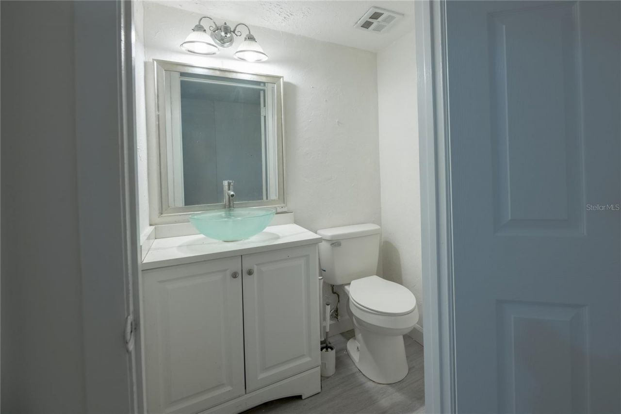 244 Amherst Avenue, Unit 16, Sarasota, FL 34232 Photo