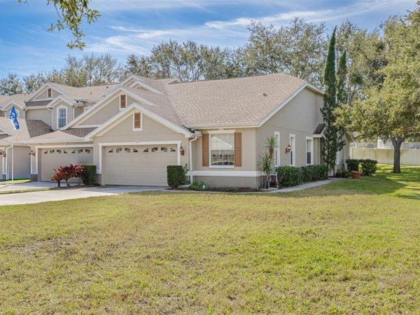 656 SPRING LAKE CIRCLE, TARPON SPRINGS, FL 34688