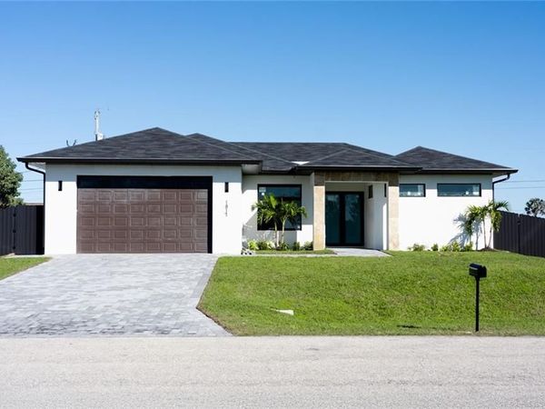 1817 NE 17th ST, CAPE CORAL, FL 33909