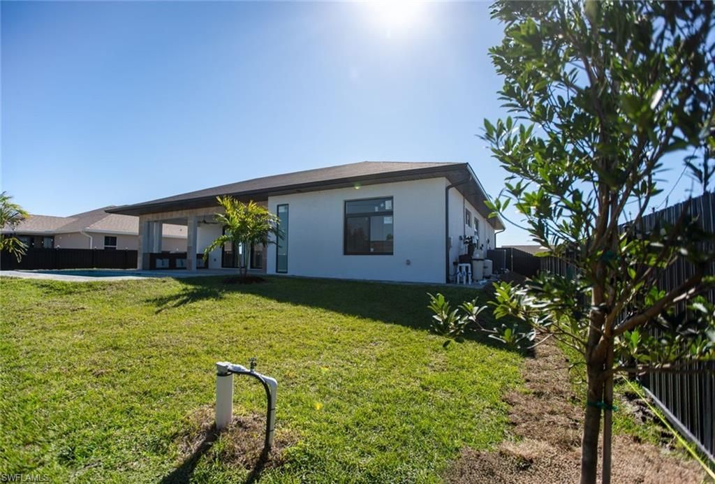 1817 NE 17th St, Cape Coral, FL 33909 Photo